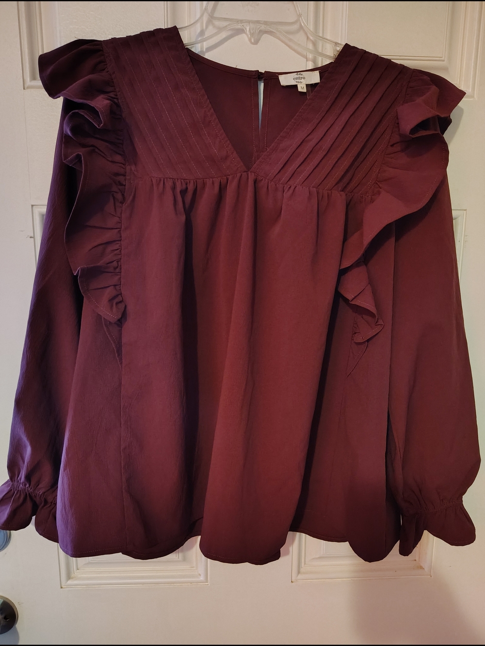 Women's Plum Ruffle V-Neck Blouse Entro M